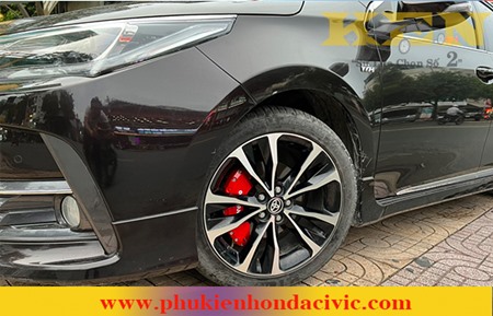 ỐP MÁ PHANH LOẠI TO CHO TOYOTA ALTIS